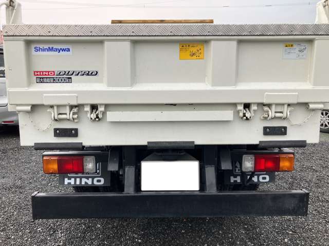 Hino Dutro 6