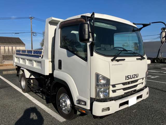 Isuzu Forward 2