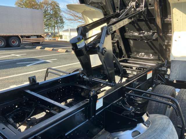 Isuzu Forward 8
