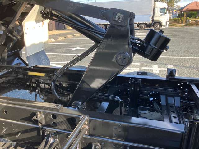 Isuzu Forward 9
