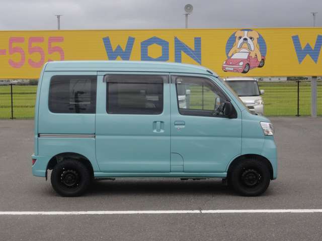 Daihatsu Hijet Cargo 6