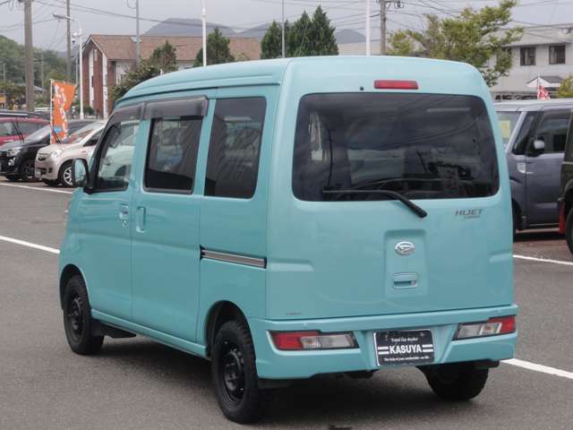 Daihatsu Hijet Cargo 9