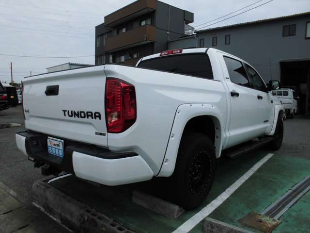 Toyota Tundra 4