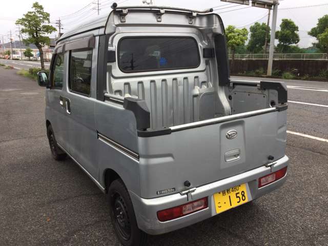 Daihatsu Hijet Deck Van 4
