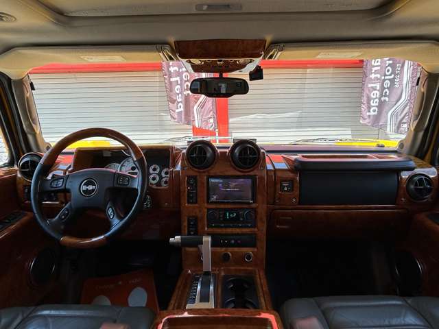 Hummer H2 3