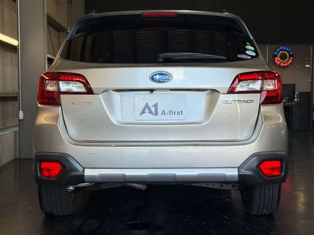 Subaru Legacy Outback 12