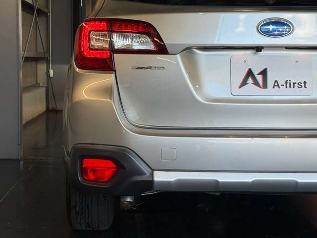 Subaru Legacy Outback 5