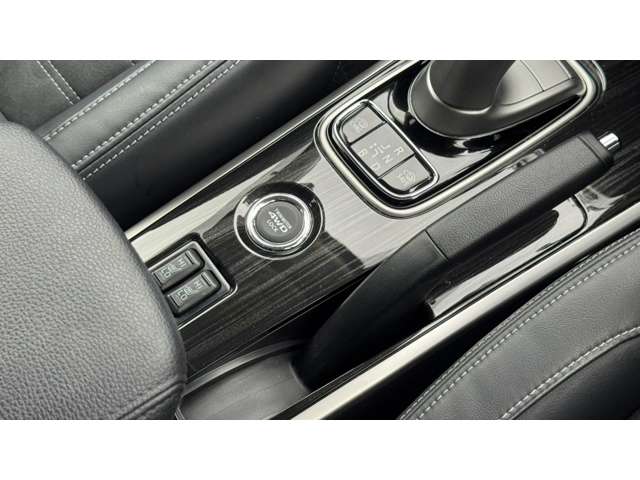 Mitsubishi Outlander PHEV 10