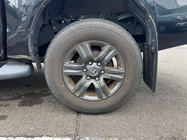 Toyota Hilux 11