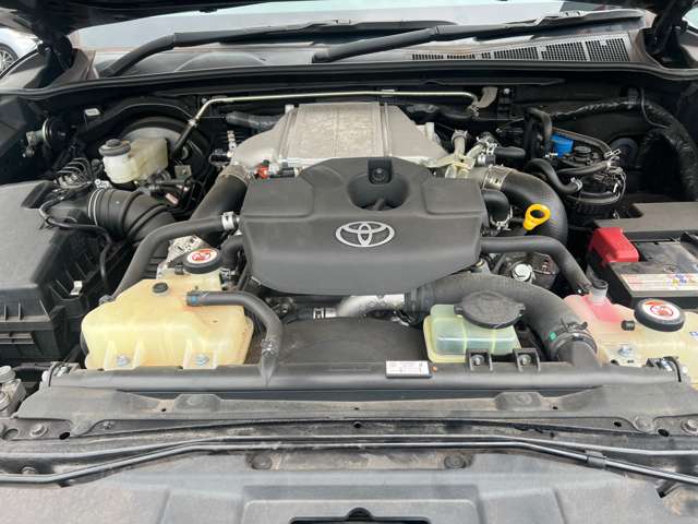 Toyota Hilux 3
