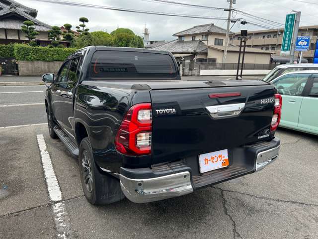 Toyota Hilux 9