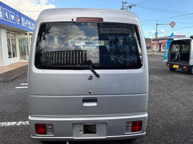 Suzuki Every 8