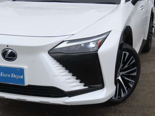 Lexus RZ 5