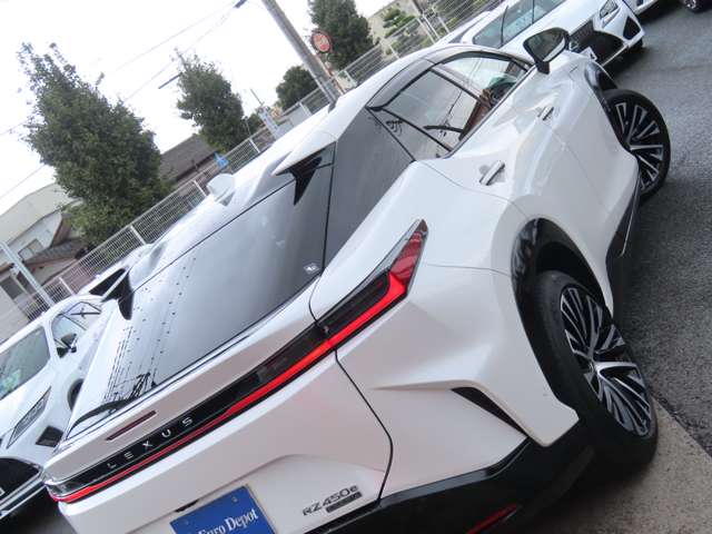 Lexus RZ 7