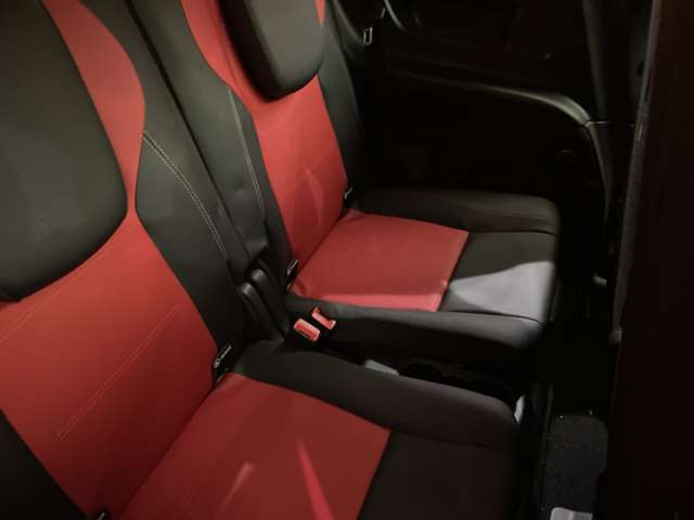 Mercedes-Benz GLB 11