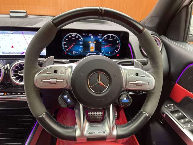 Mercedes-Benz GLB 12