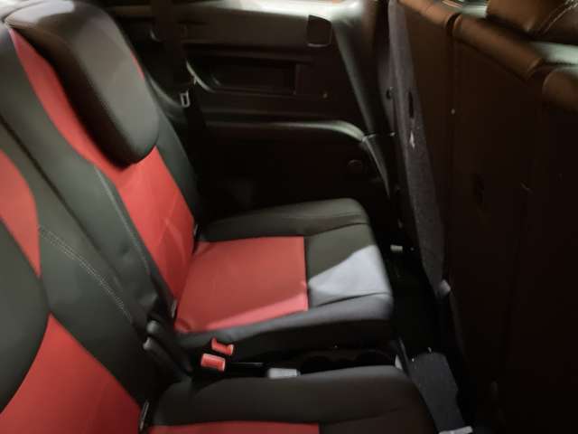 Mercedes-Benz GLB 8