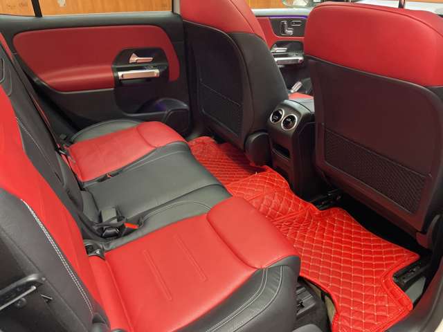 Mercedes-Benz GLB 10