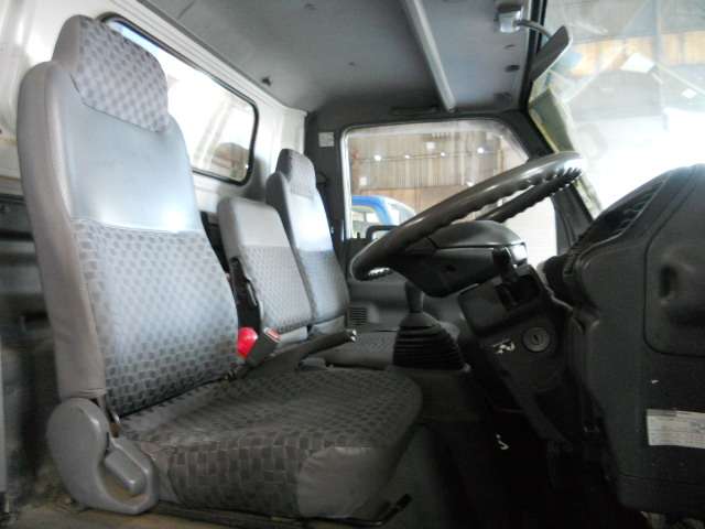 Isuzu Elf 10