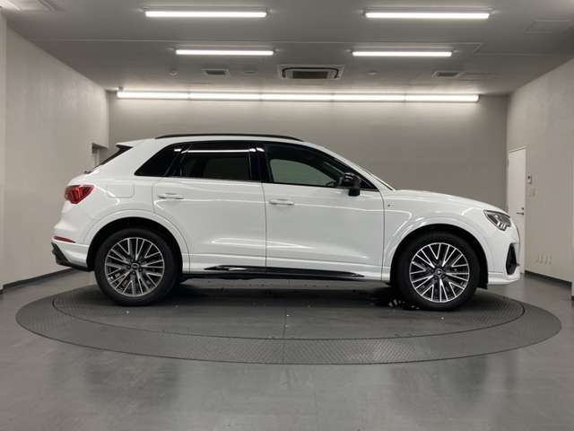 Audi Q3 6