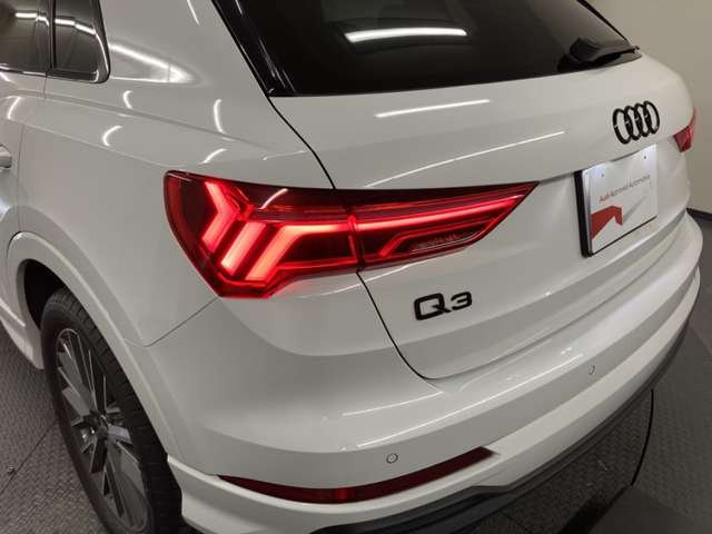 Audi Q3 10