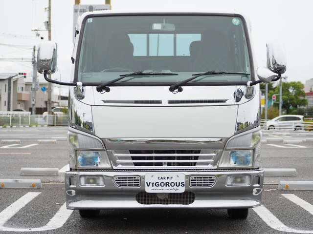 Mitsubishi Fuso Canter 4