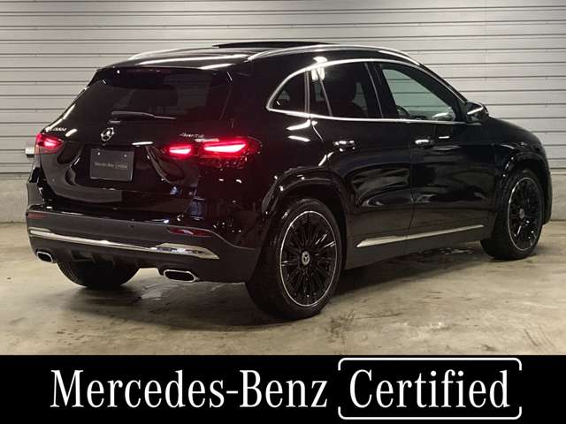 Mercedes-Benz GLA-Class 4