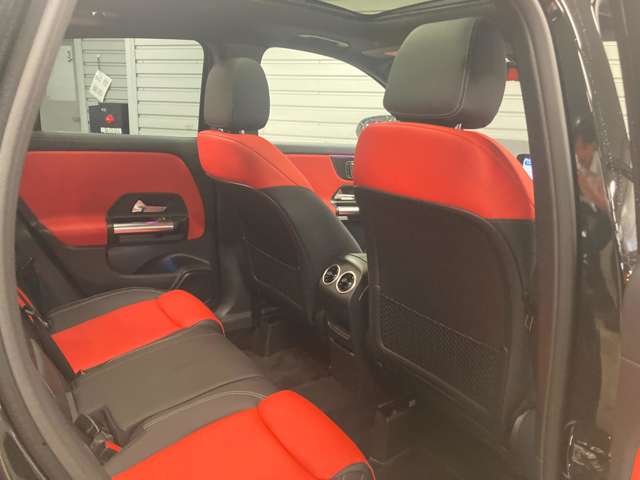 Mercedes-Benz GLA-Class 9