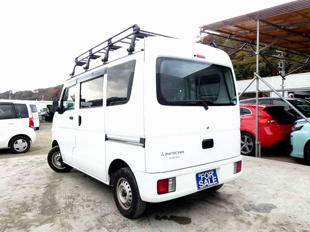 Mitsubishi Minicab Van 5