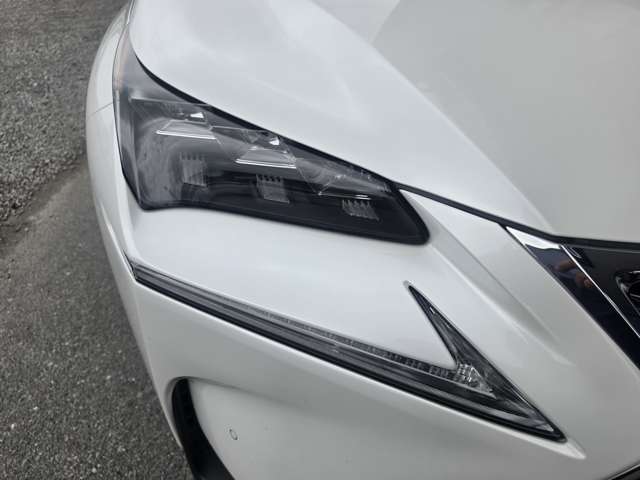 Lexus NX 8