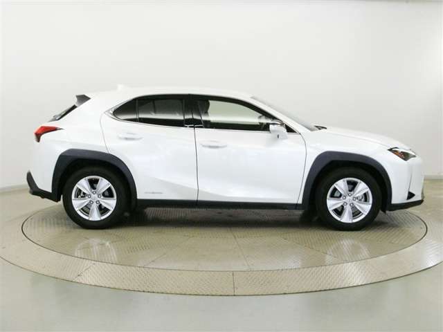 Lexus UX 4