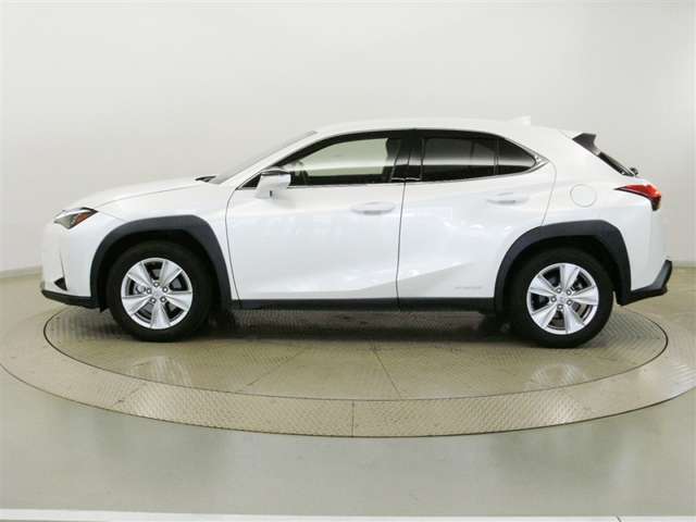 Lexus UX 5