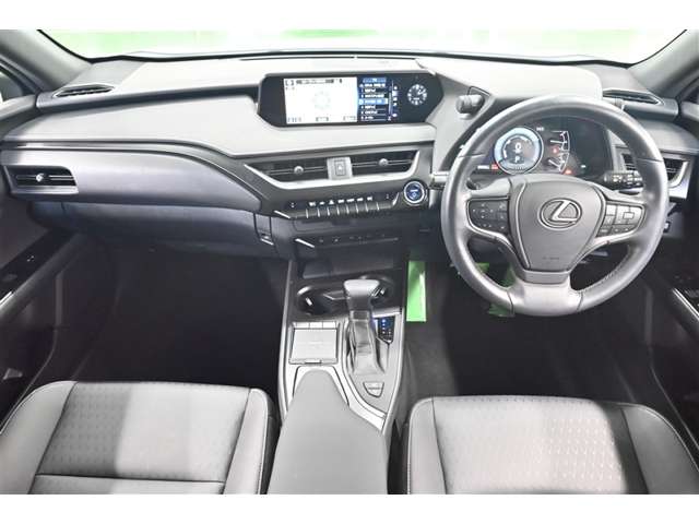 Lexus UX 6