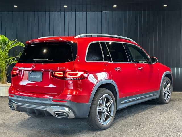 Mercedes-Benz GLB 4