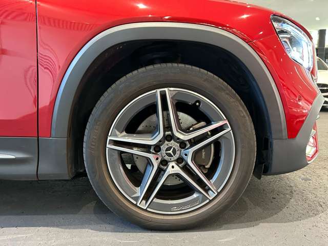 Mercedes-Benz GLB 5
