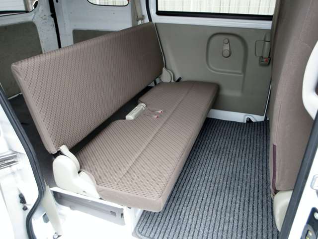 Suzuki Every 12