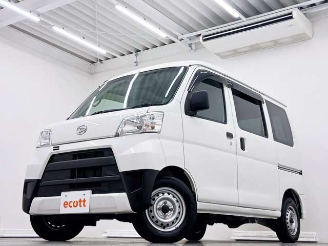 Daihatsu Hijet Cargo 6