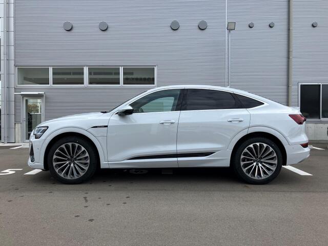 Audi e-tron Sportback 9