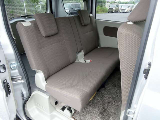 Nissan NV100 Clipper 11