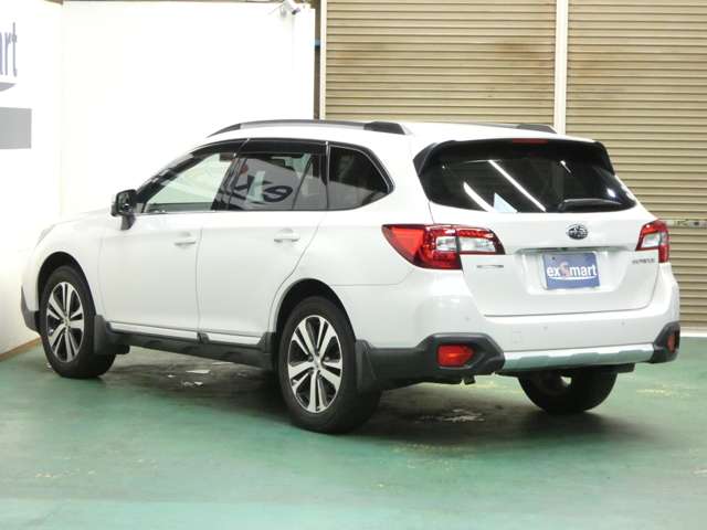Subaru Legacy Outback 9