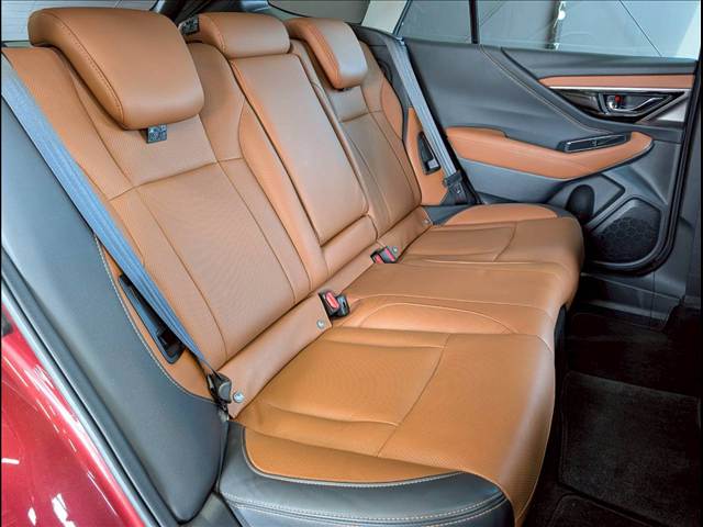 Subaru Legacy Outback 6