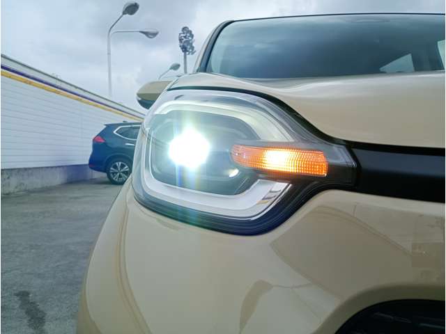 Toyota Sienta 11