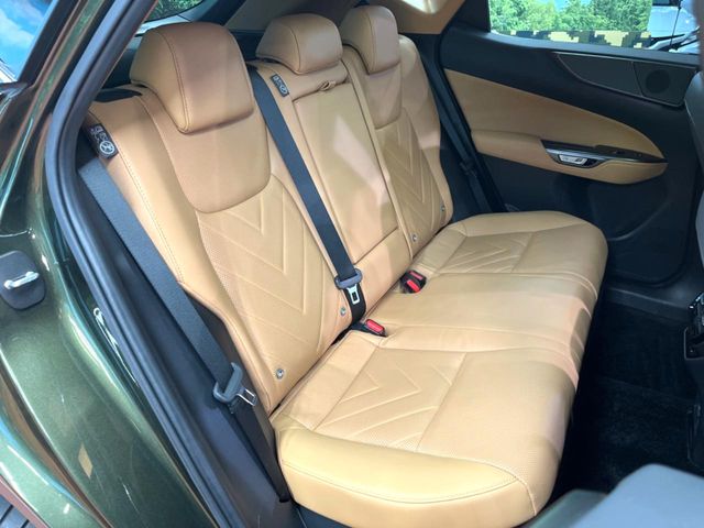 Lexus NX 11