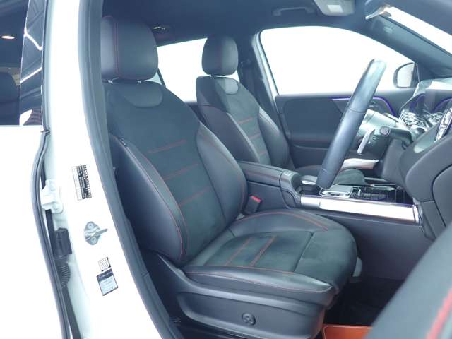 Mercedes-Benz GLB 12