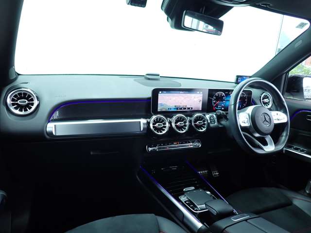 Mercedes-Benz GLB 8