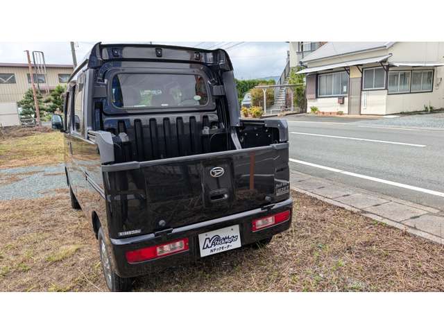 Daihatsu Hijet Deck Van 4