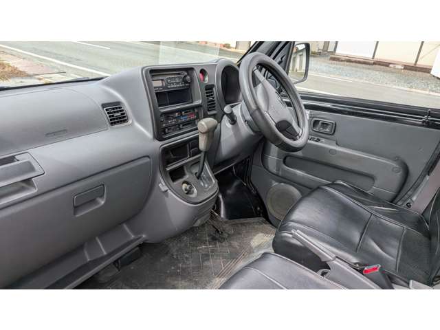 Daihatsu Hijet Deck Van 5