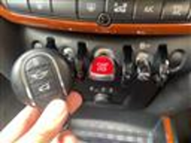 MINI Crossover 7