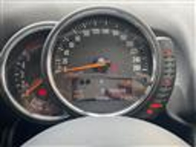 MINI Crossover 8