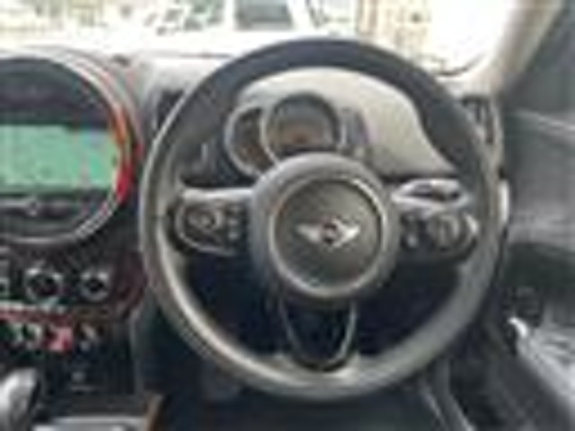 MINI Crossover 9